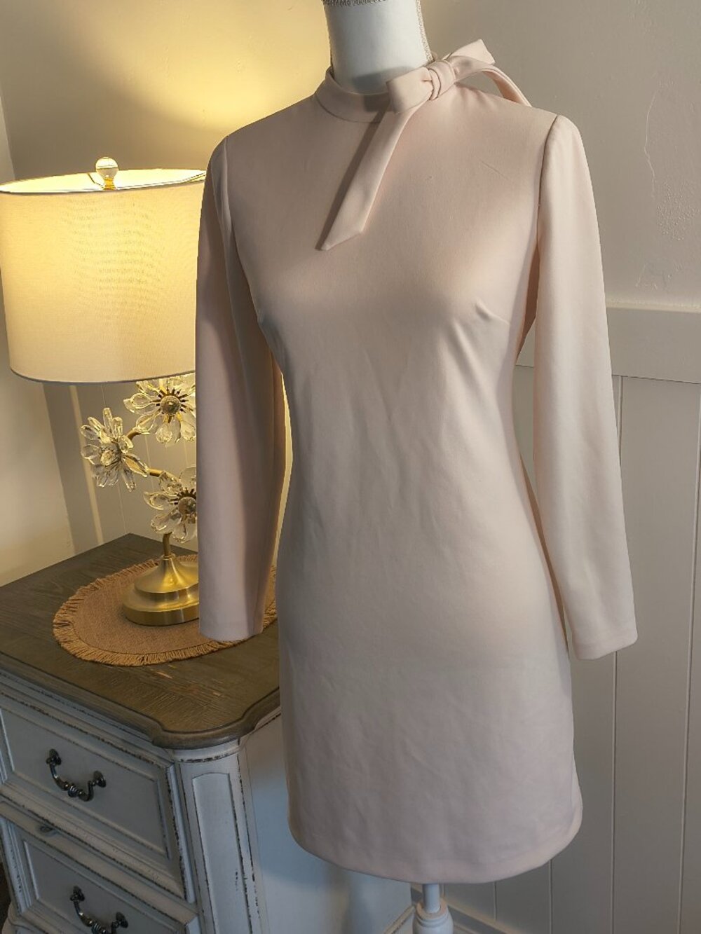 Calvin Klein 60s-Inspired Dress | Size 4 | Light Pink | Mod Style